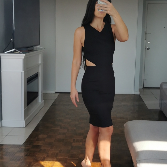 FRENCH CONNECTION - Picture 4 of 4